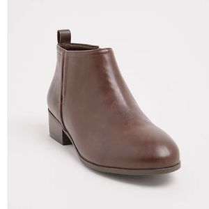 Torrid BROWN FAUX LEATHER V-CUT ANKLE BOOT (WW)